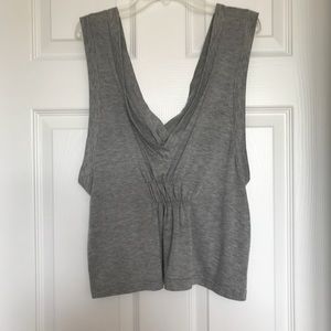Rousted front vest in grey